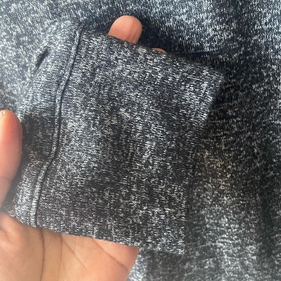 Maurice’s longsleeve top - Picture 5 of 9